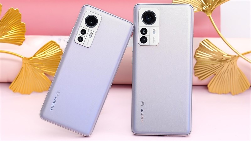 Xiaomi 12 vẫn sử dụng m&agrave;n h&igrave;nh đục lỗ 